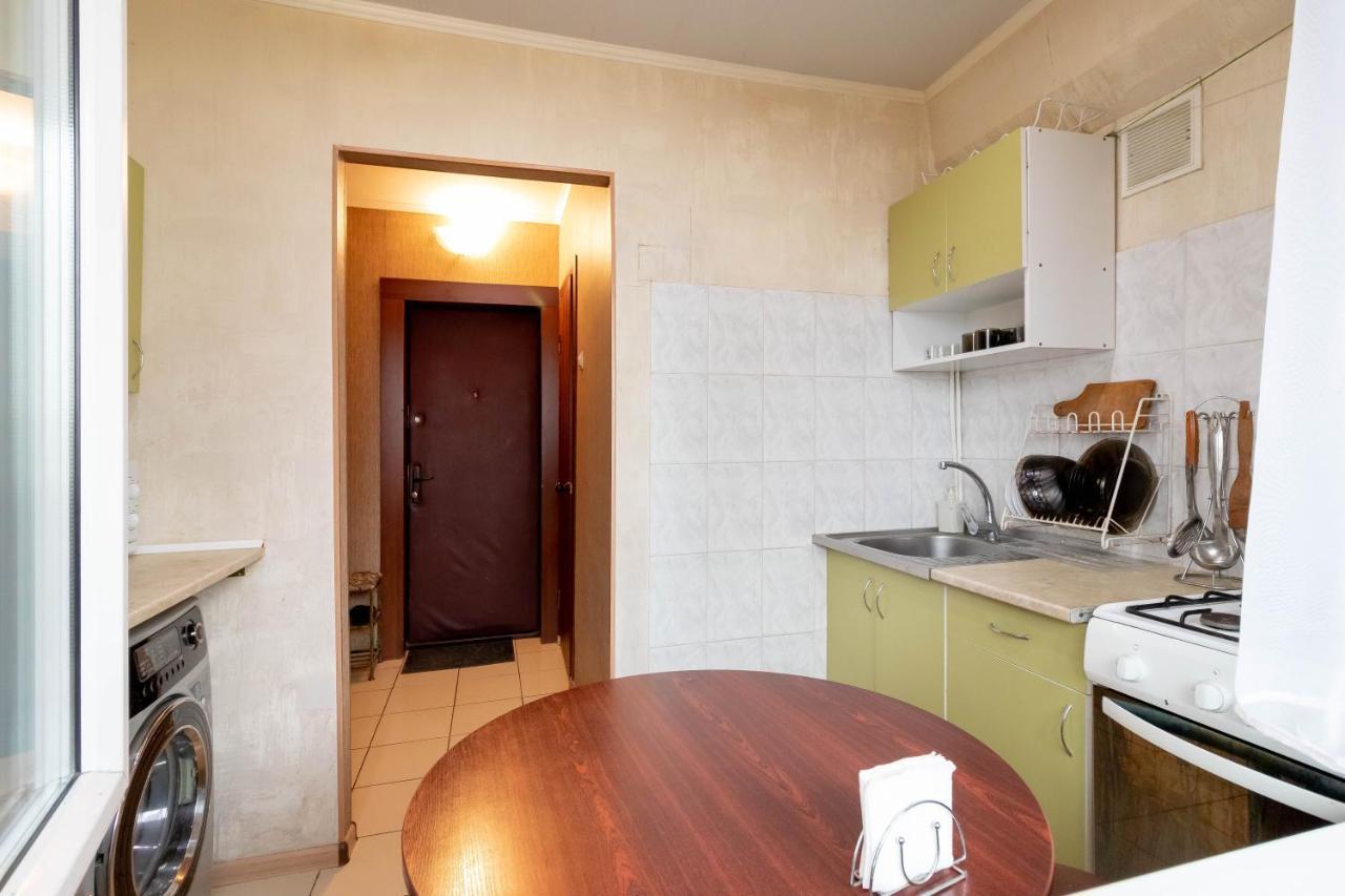 Kvartirkoff Na Geroev Dnepra 3 Kiew Exterior foto